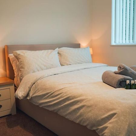 Modern 2 Bed Apartment Near City Centre Chelmsford Eksteriør bilde