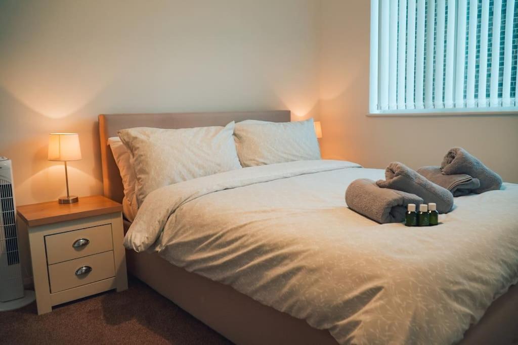 Modern 2 Bed Apartment Near City Centre Chelmsford Eksteriør bilde
